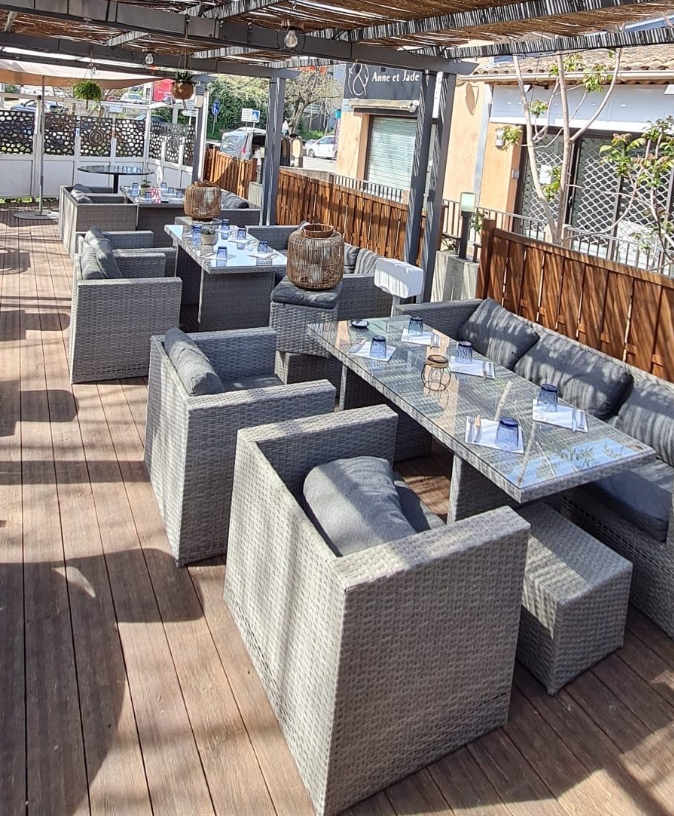 Ambiance chaleureuse du restaurant